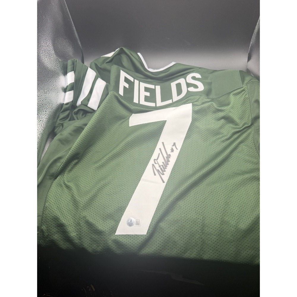 Justin Fields Autographed Custom Green #7 Jersey Beckett Auth XL
